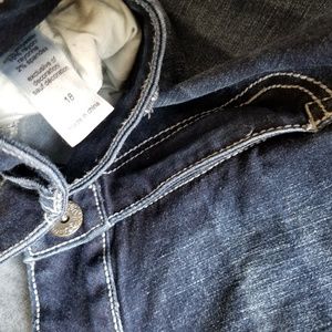 Maurices Jeans - Maurice's capri pants size 18 Maurices Jeans - Maurice's capri pants size 18